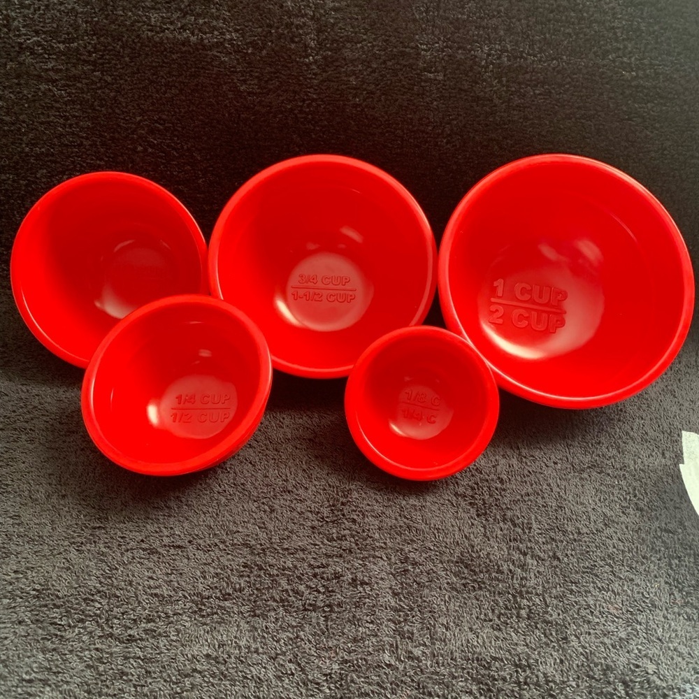 NWOT Red Melamine Nesting Measuring Bowls, Set of 5, 1/8 - 2 Cups
